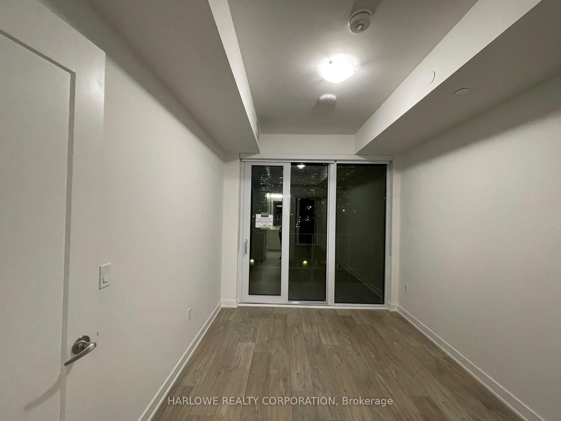 135 Lower Sherbourne Street Unit 860 W photo 9