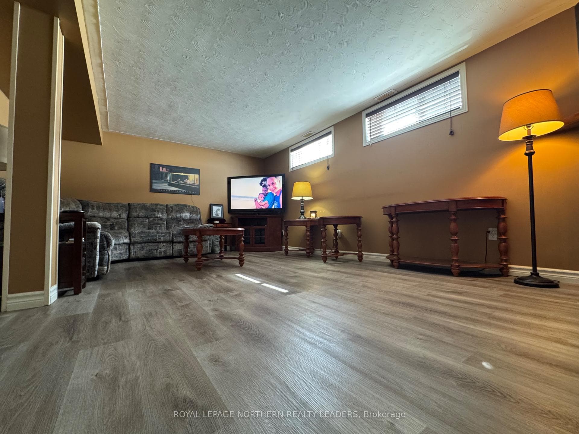 27 Sterling Avenue photo 23