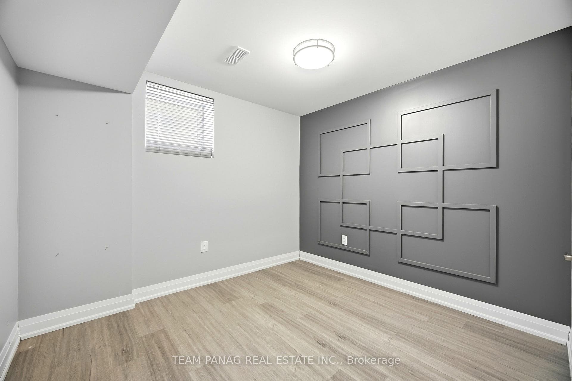 414 Royal West Drive photo 40