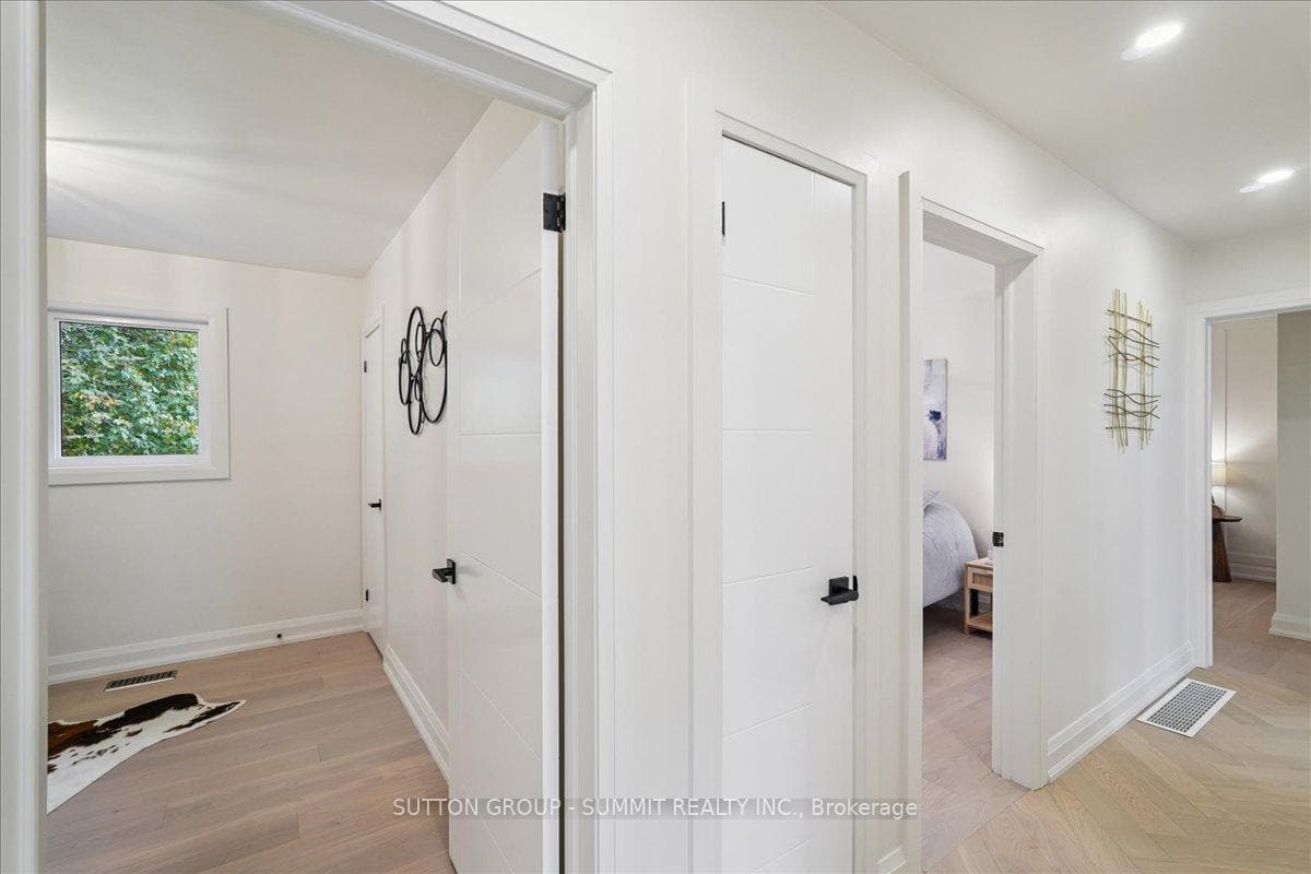 1391 Mountain Grove Avenue photo 10