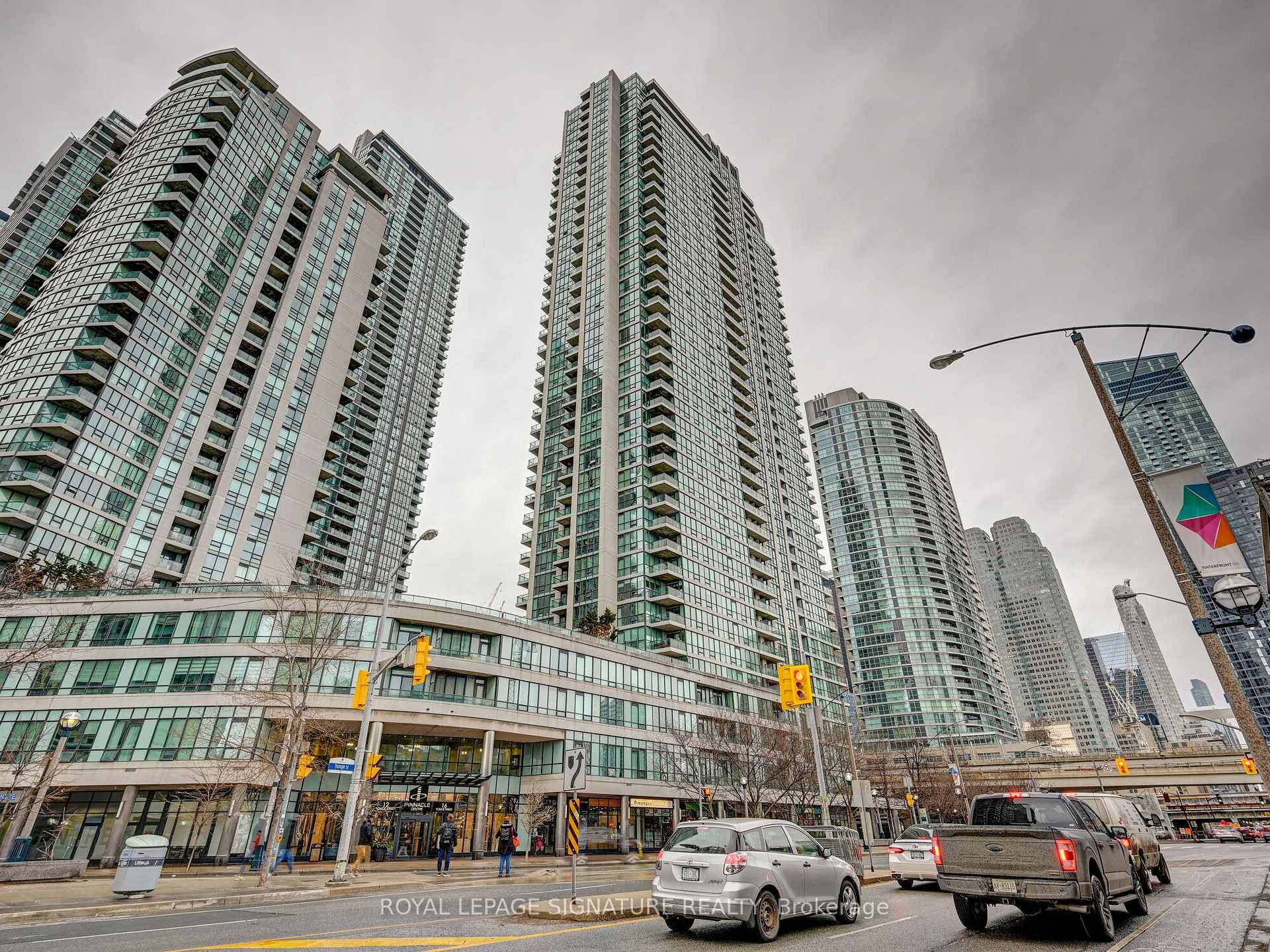 16 Yonge Street Unit 1202 photo 1