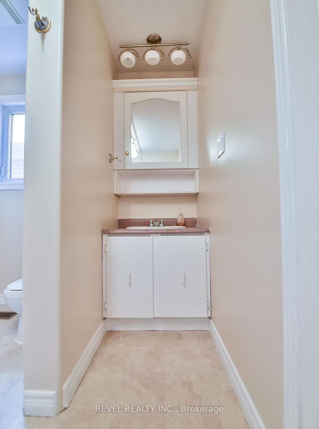 174 Royale Street photo 20