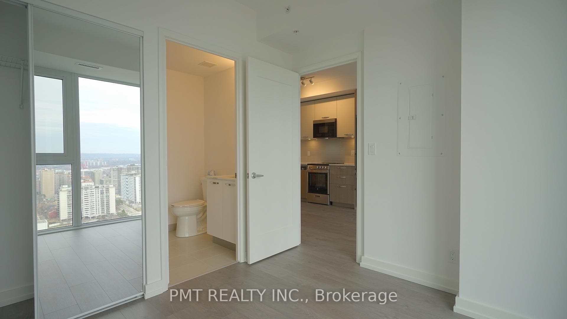 75 James Street Unit 3101 photo 13