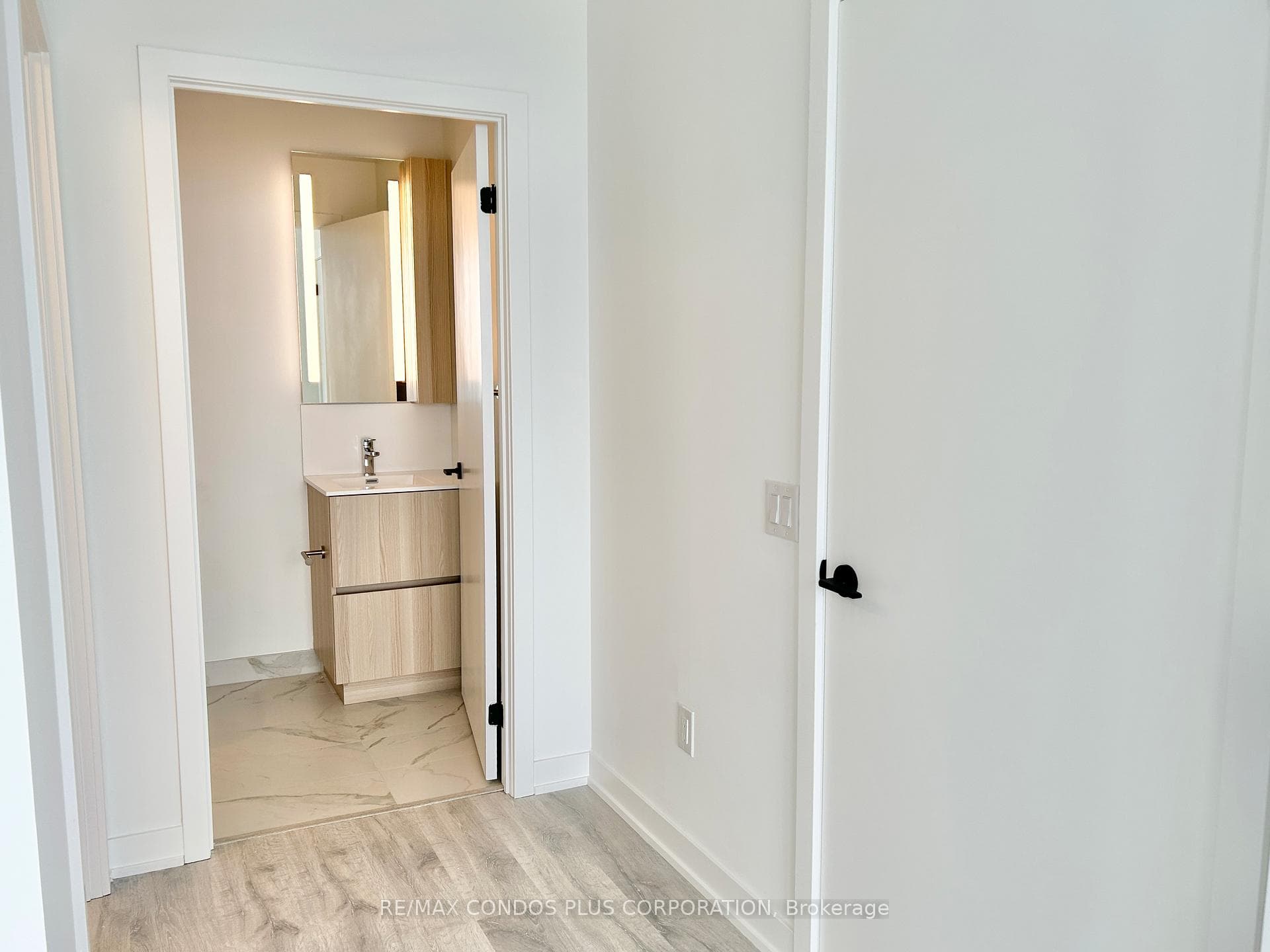 220 Missinnihe Way Unit 1310 photo 12
