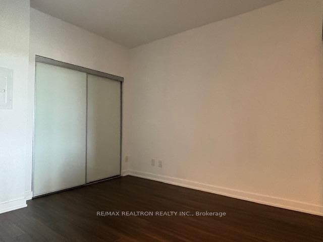 205 Manning Avenue Unit #301 photo 4