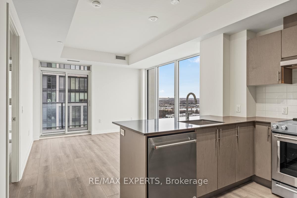 8960 Jane Street Unit 2220 photo 11
