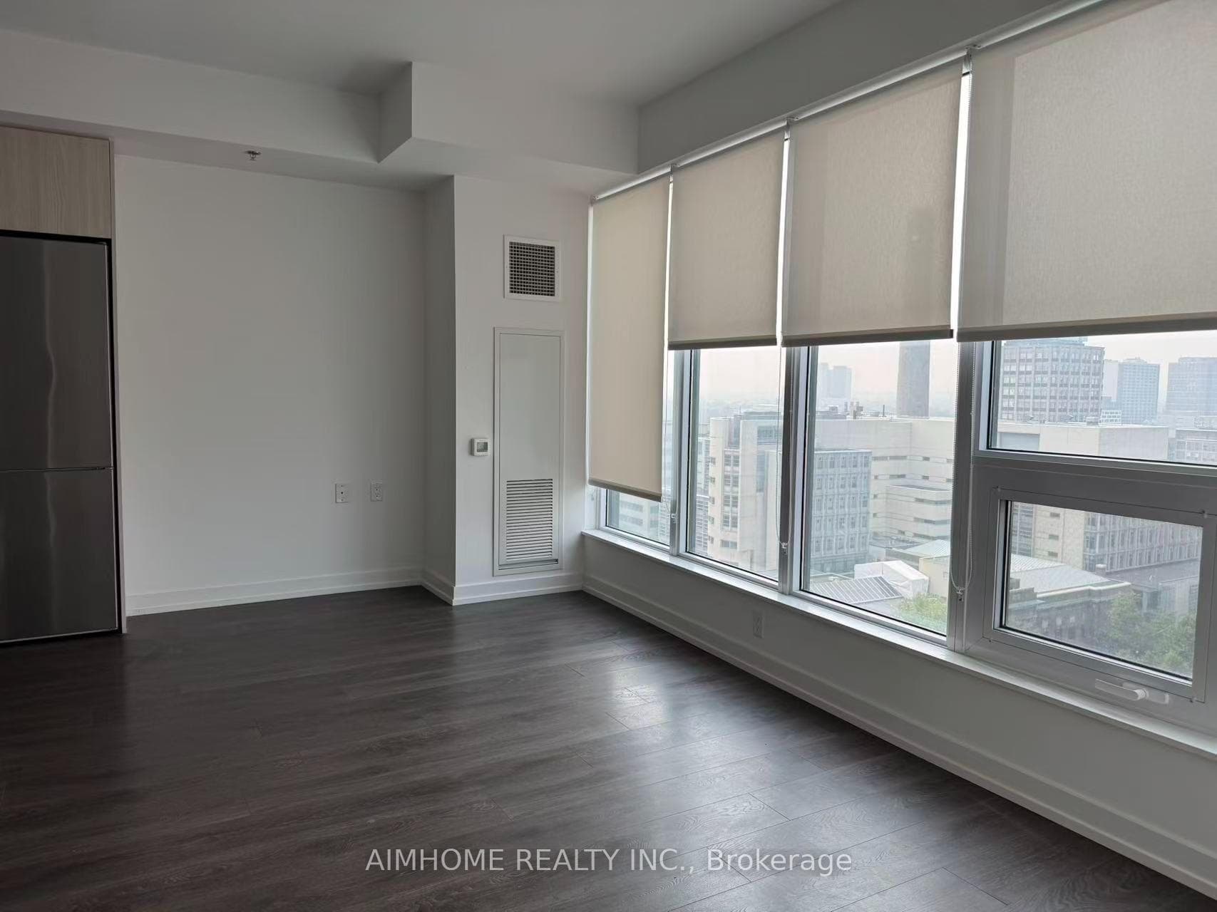 203 College Street Unit 1506 photo 14