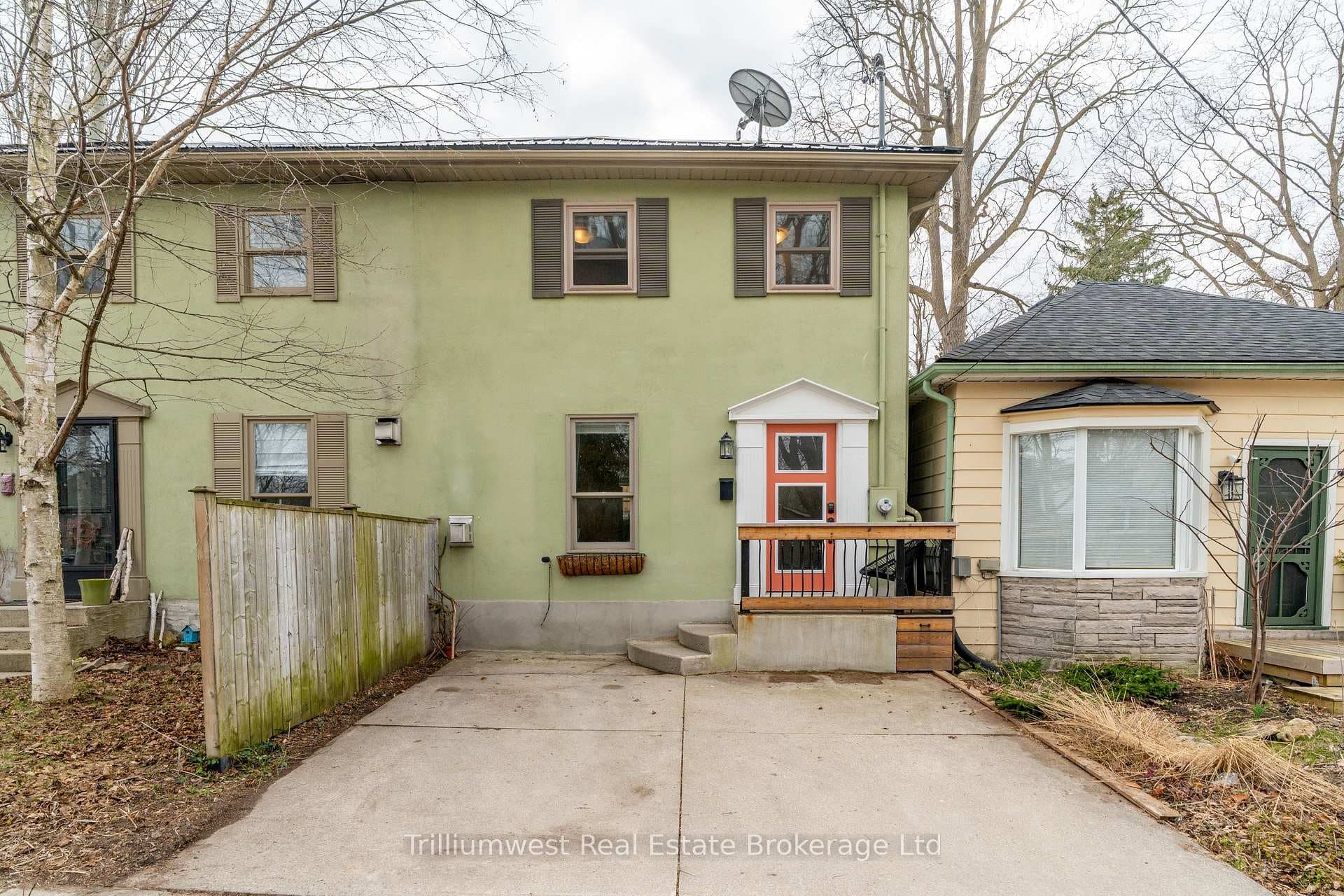 4 Dufferin Street photo 3