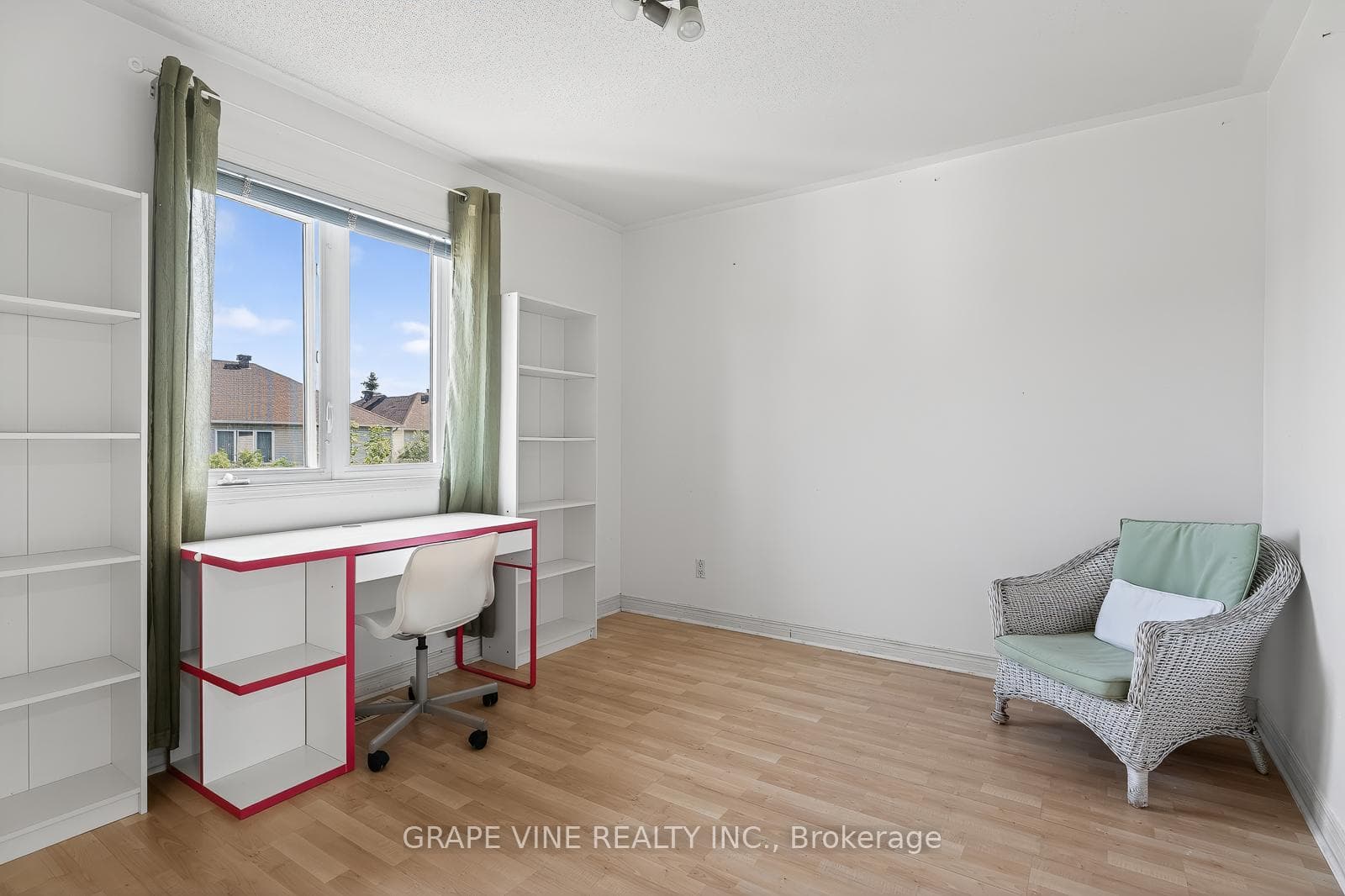 175 Allanford Avenue photo 24