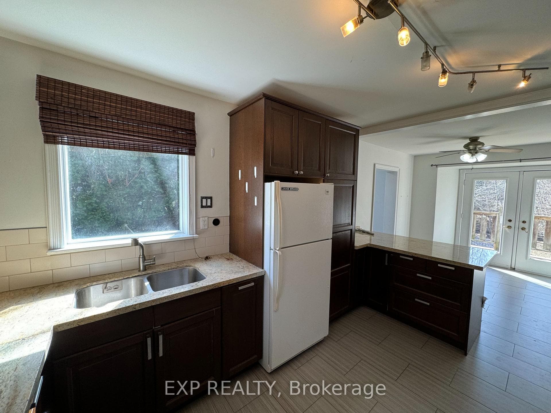 74 Roxborough Road photo 5