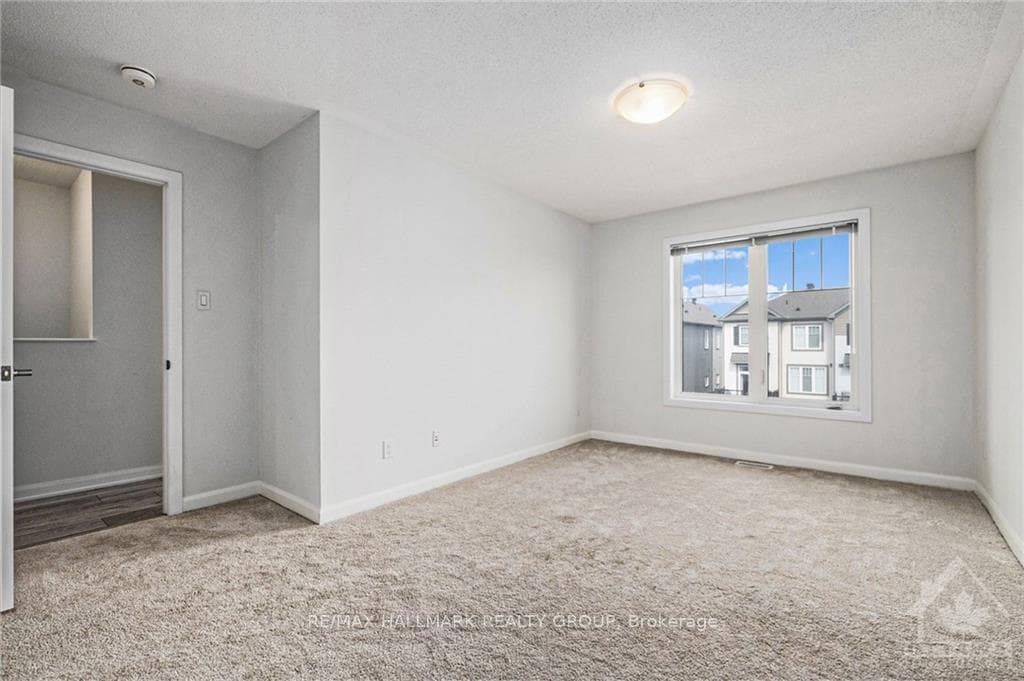 907 LIXNAW Court photo 18