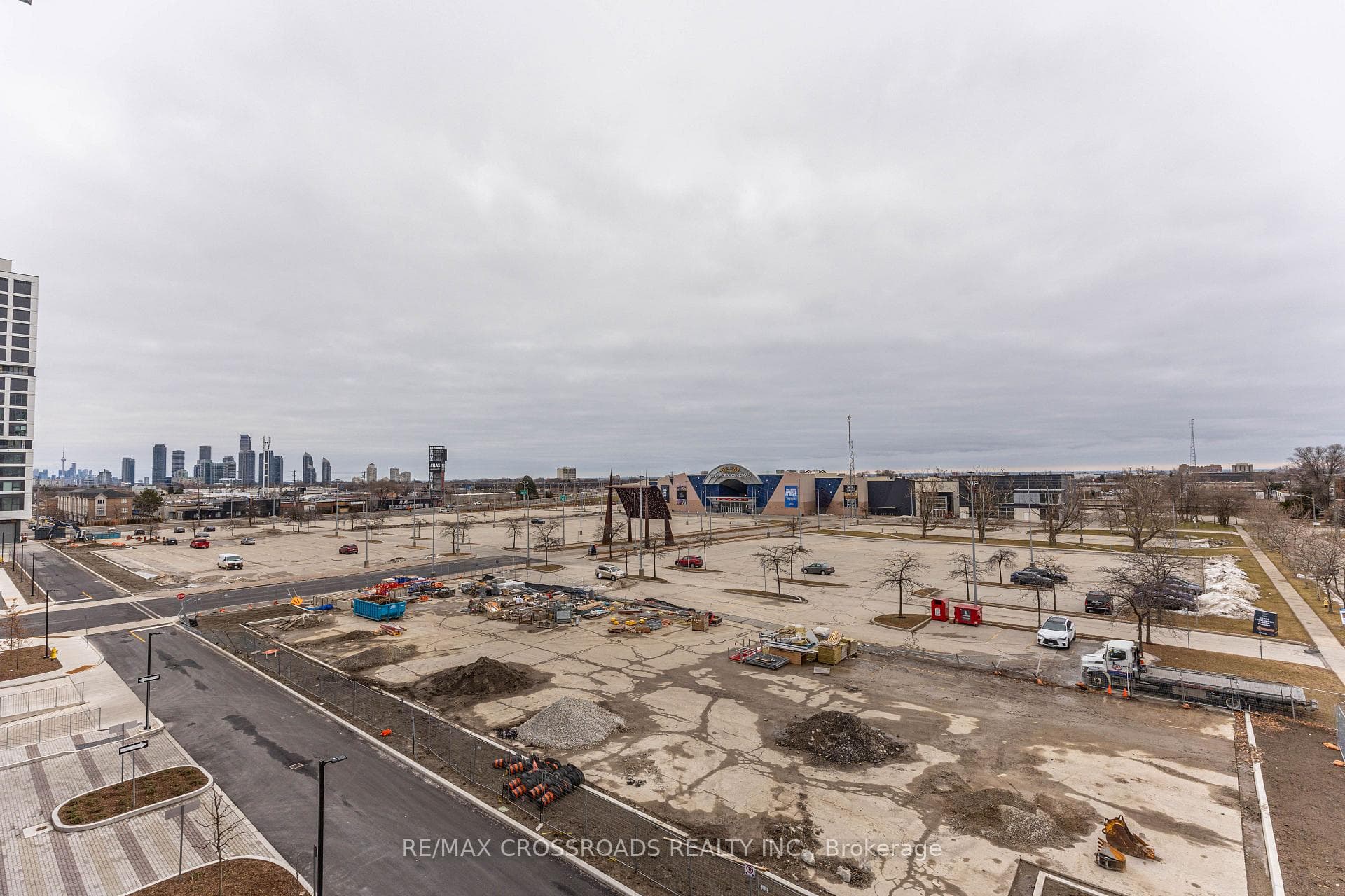 1037 The Queensway N/A Unit 312 photo 36