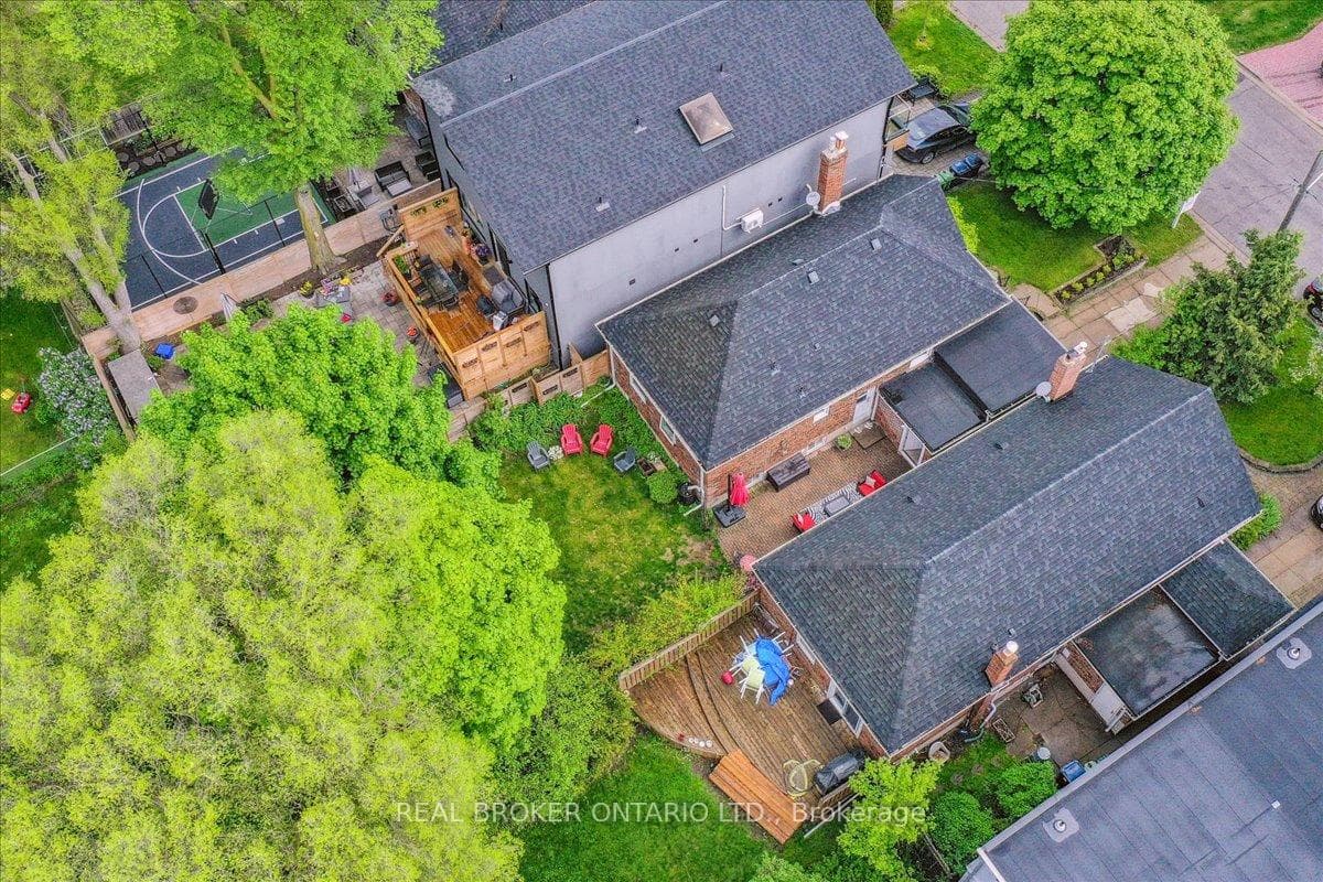 12 Parkview Heights photo 37