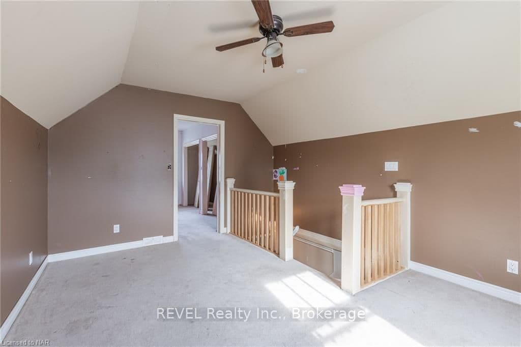 44 THOROLD Road photo 14