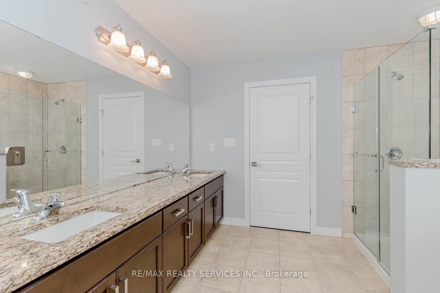 263 Westbank Trail photo 21