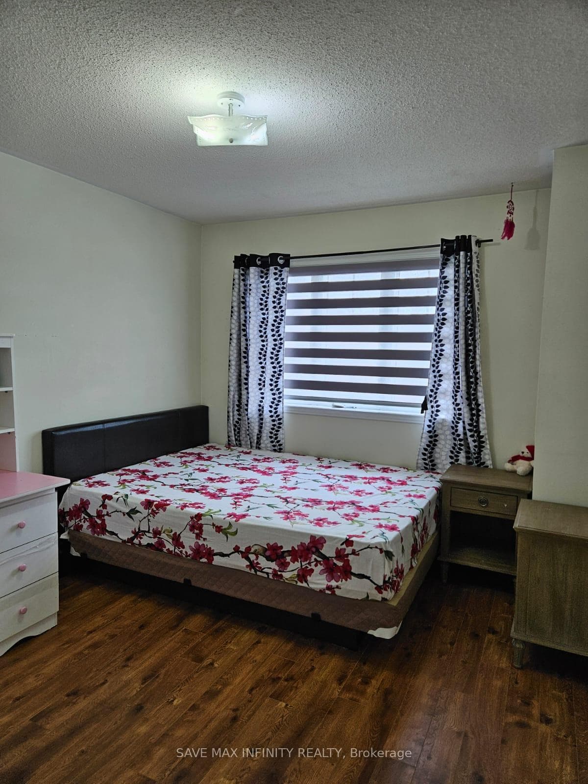 99 Timbertop Crescent photo 11