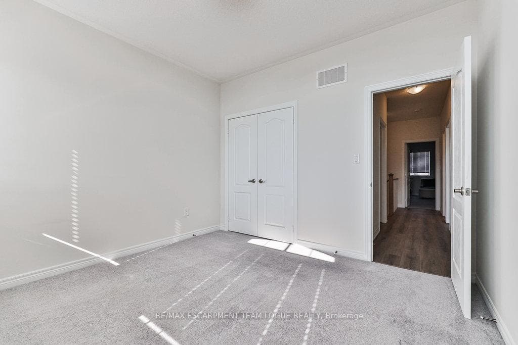 99 Kenesky Drive photo 26