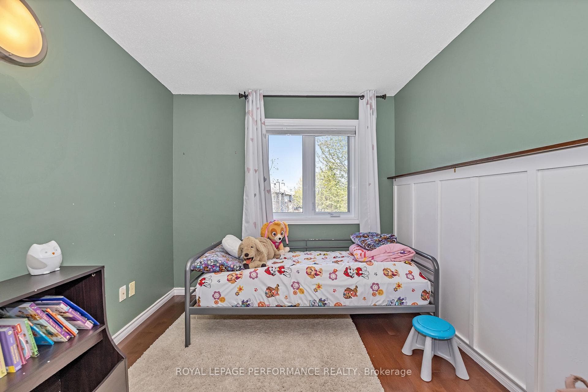 1590 Briarfield Crescent photo 23