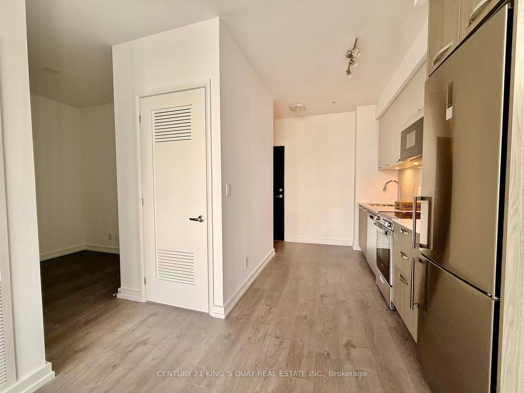 75 James Street Unit 1705 photo 17