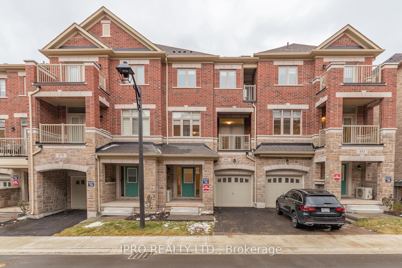 481 Manhattan Common N/A photo 1