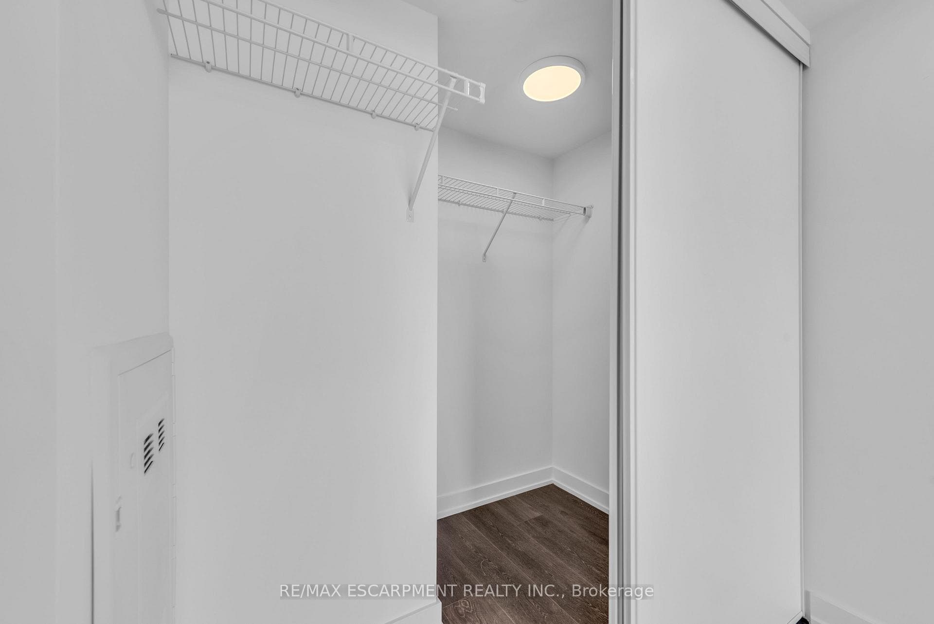 370 Martha Street Unit 507 photo 18