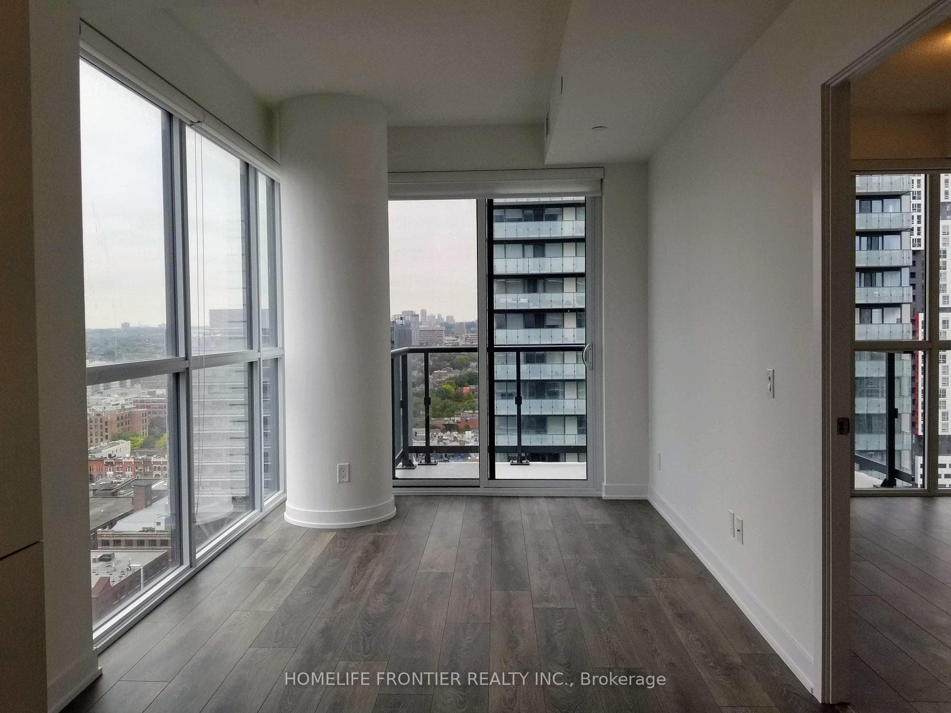 87 Peter Street Unit 2306 photo 7