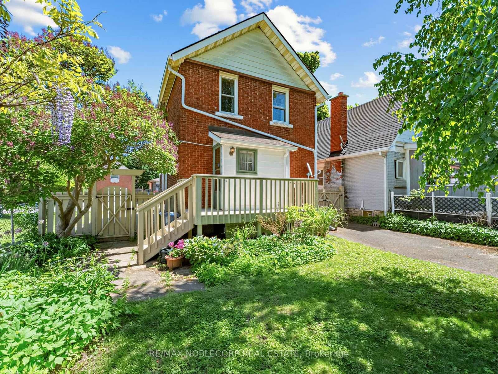 12 Bagot Street photo 24