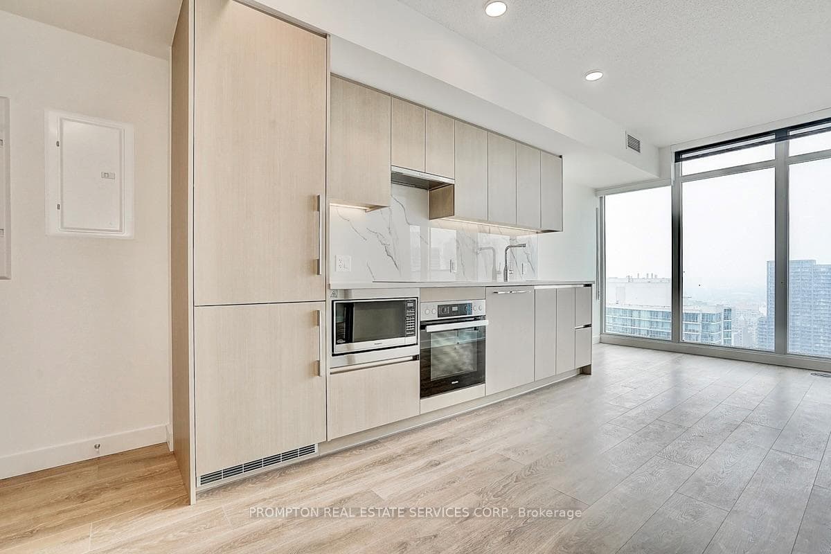 1 Concord Cityplace Way Unit 4102 photo 6