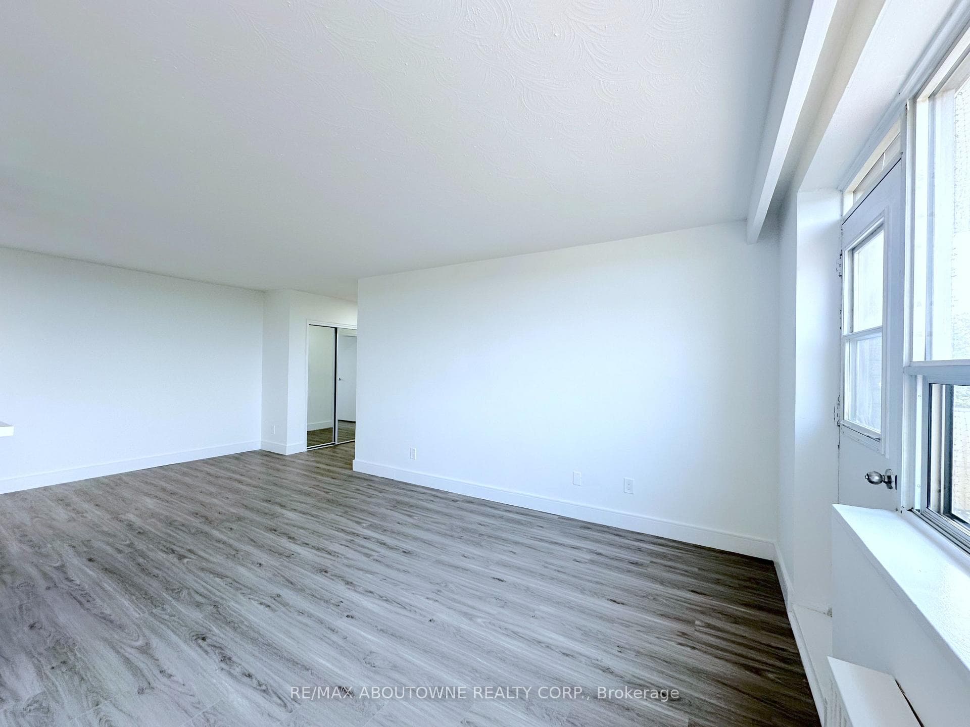 79 Jameson Avenue Unit 301 photo 7