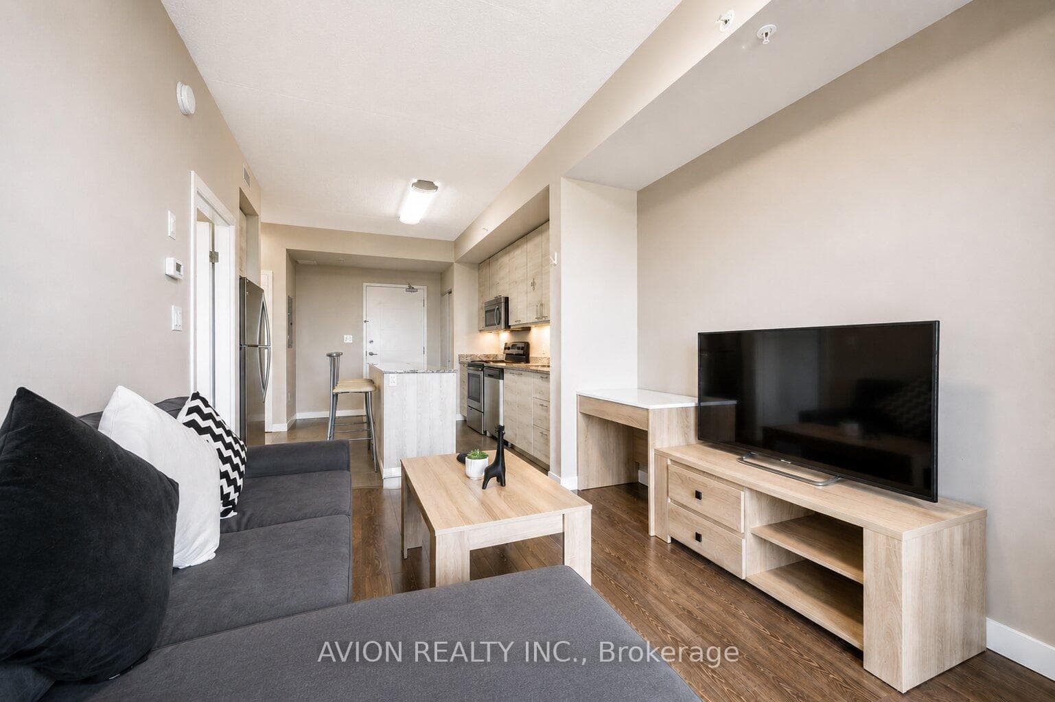 280 Lester Street Unit 618 photo 18
