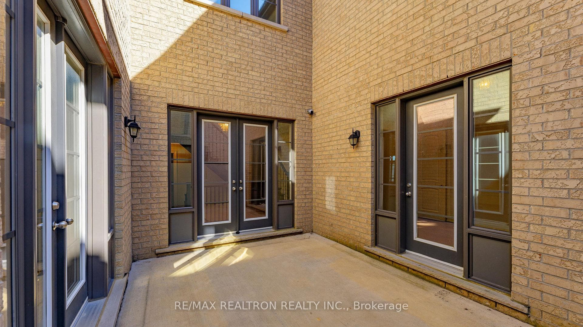 52 Rolling Green Court photo 41