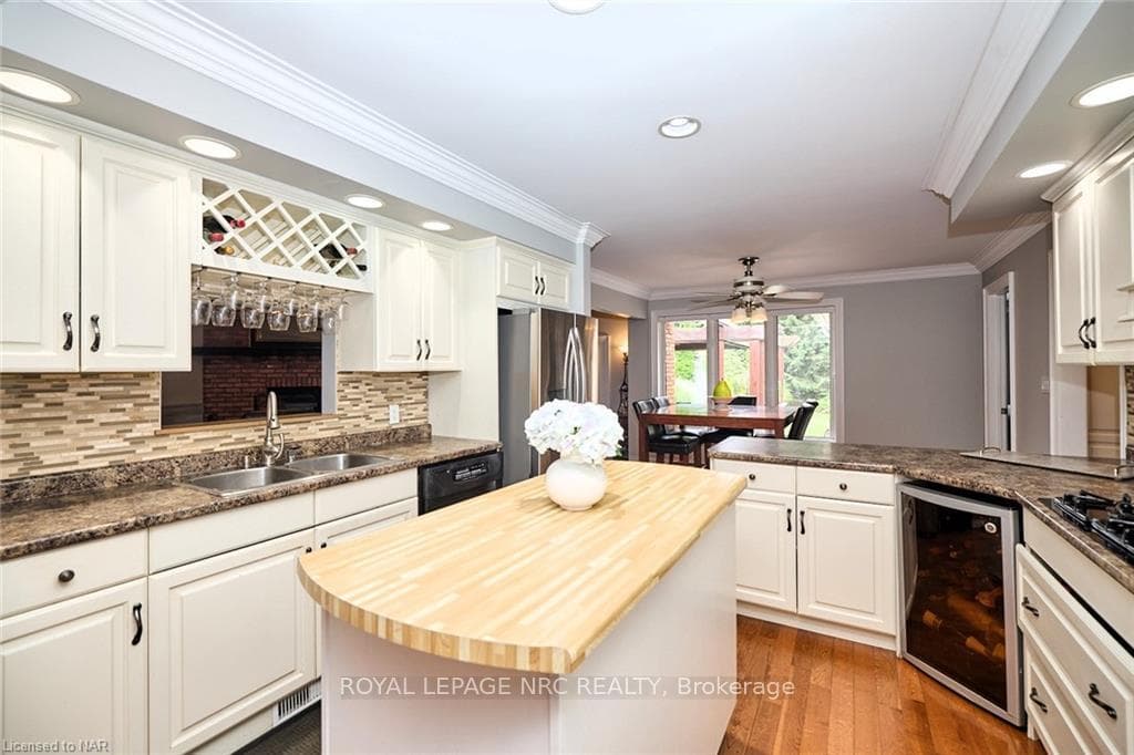 1 Alder Crescent photo 13