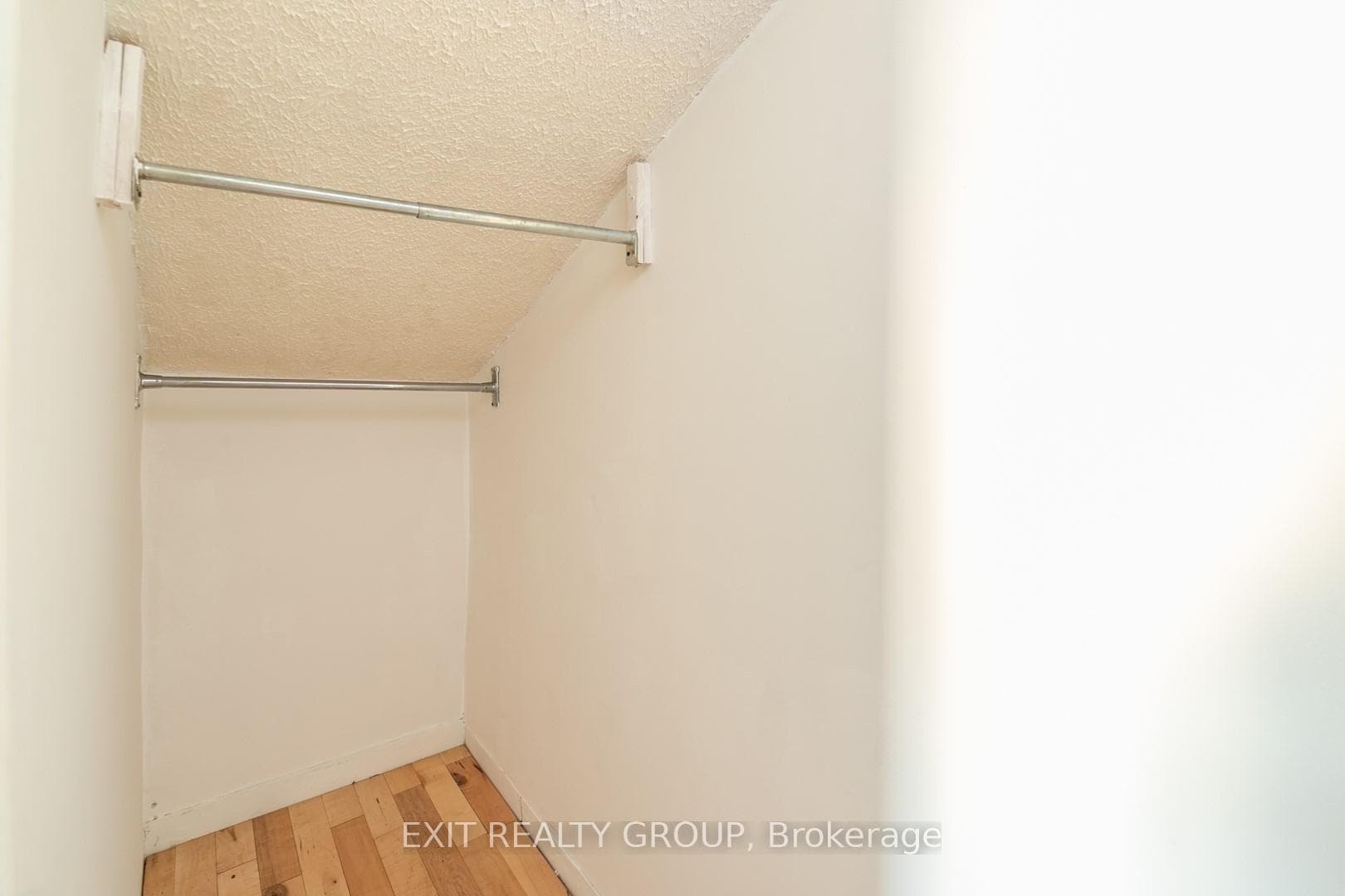 56 South John Street photo 15