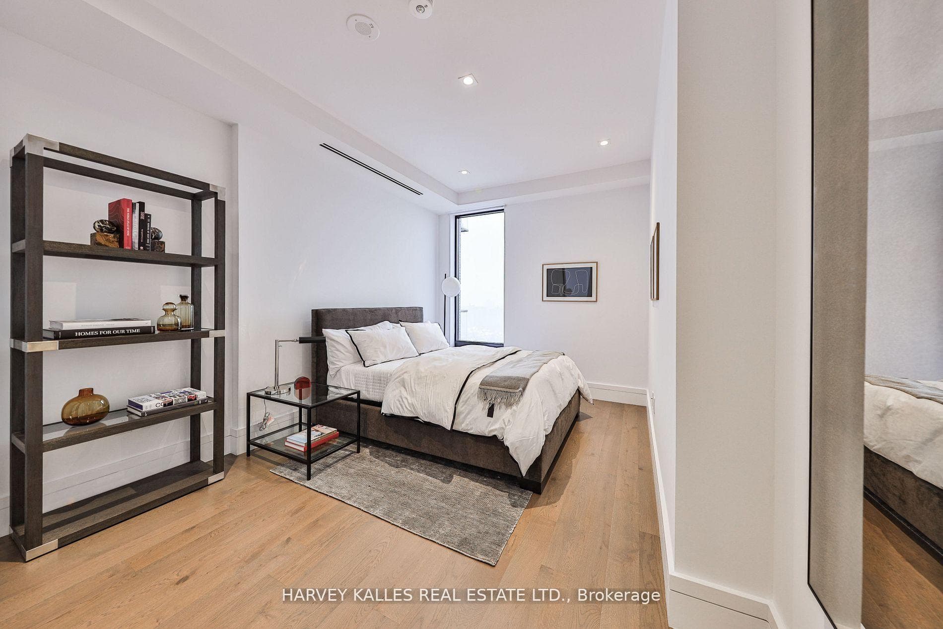 215 Lonsdale Road Unit 1707 photo 21