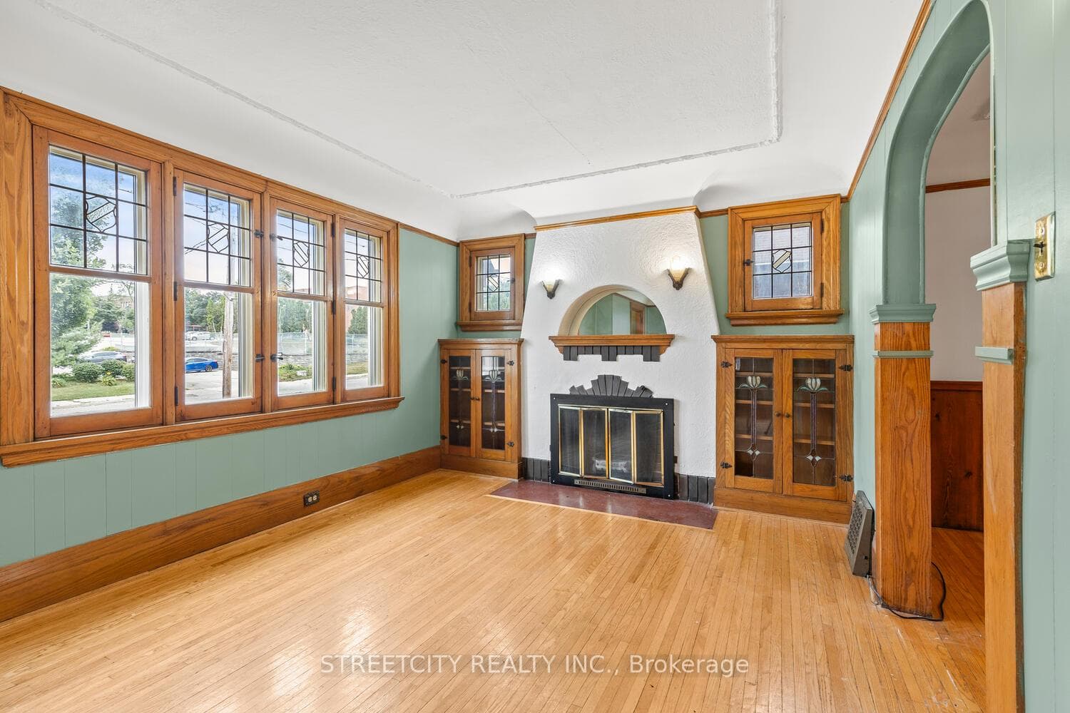 1235 King Street photo 6