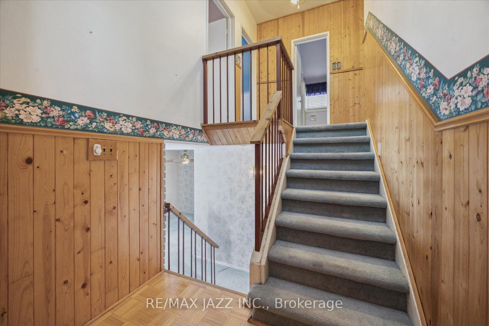 55 Madras Crescent photo 2