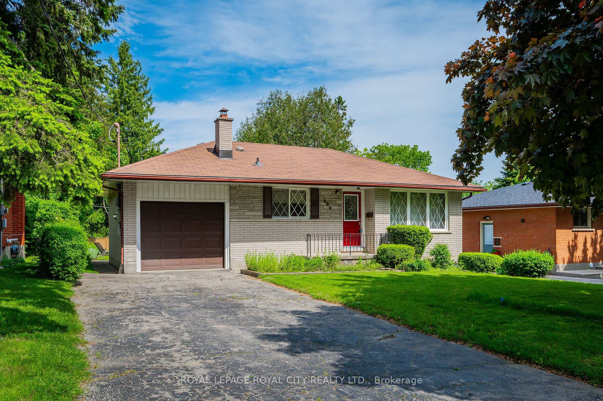 454 Speedvale Avenue photo 3
