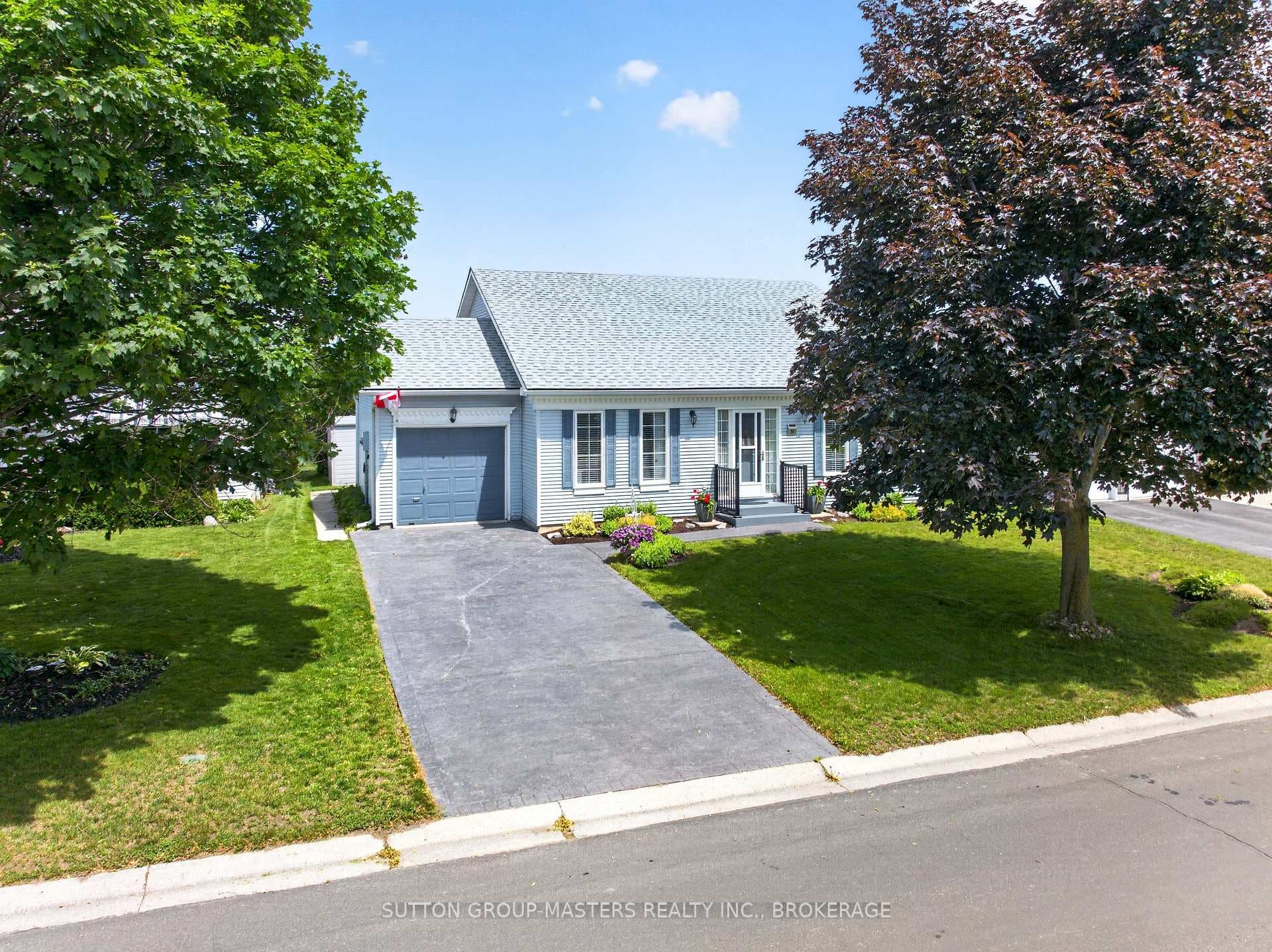 38 Abbey Dawn Drive photo 3