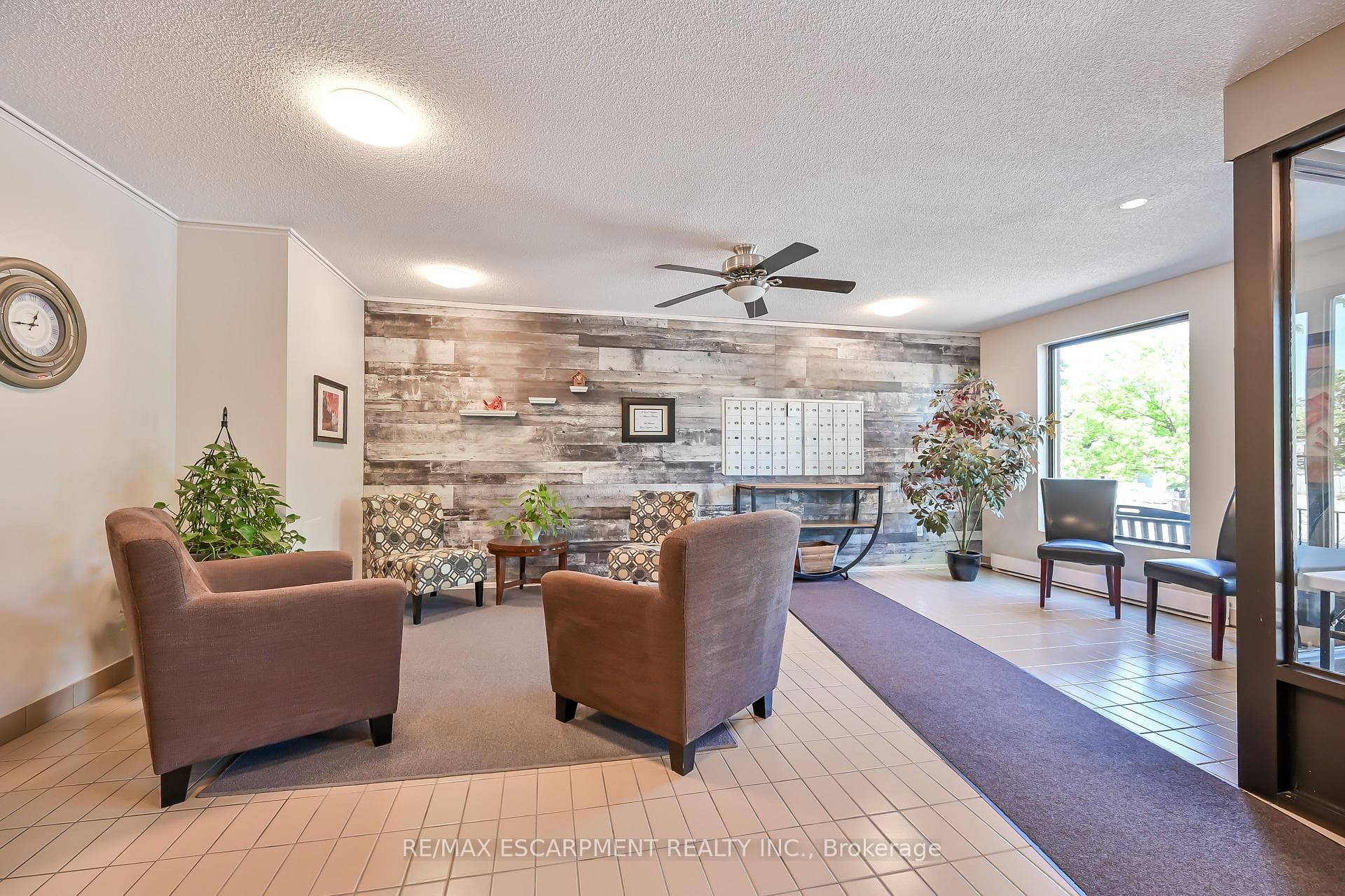 4209 Hixon Street Unit 305 photo 3