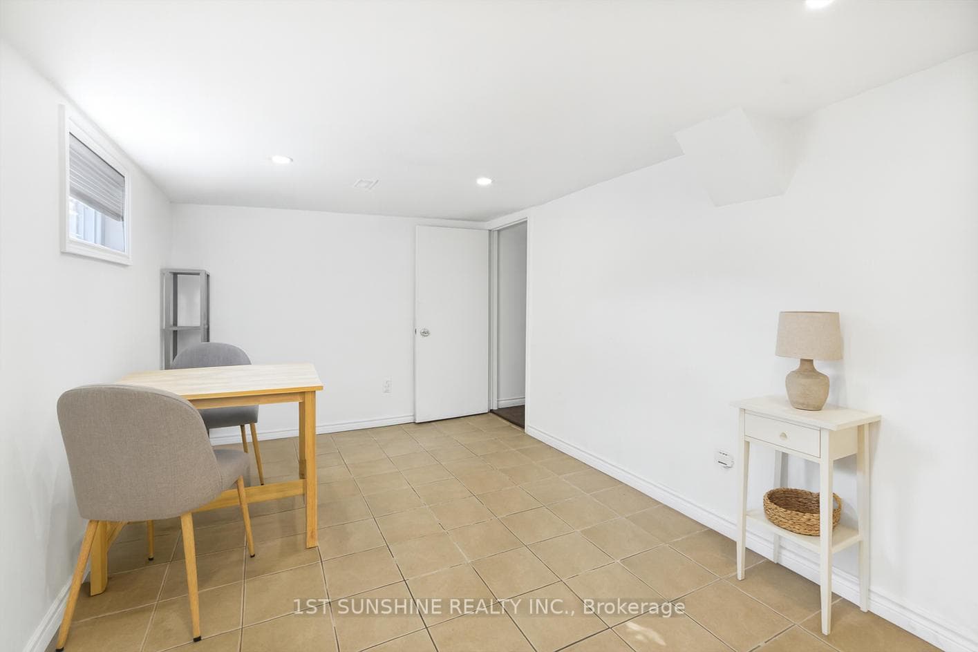61 Broadway Avenue photo 14