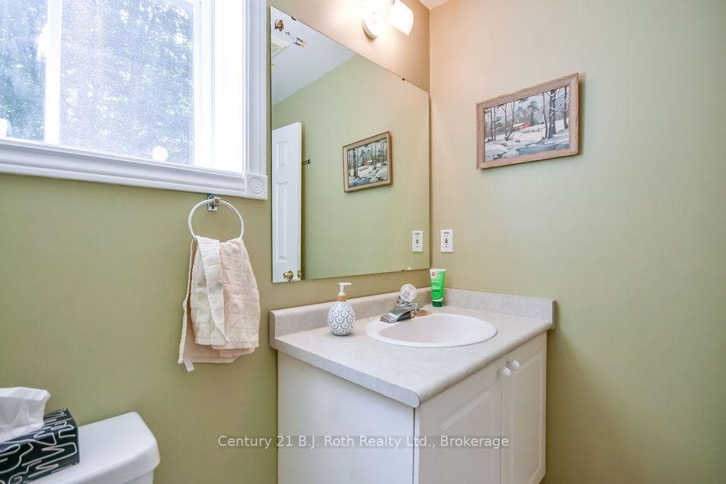 59 Anderson Crescent photo 25