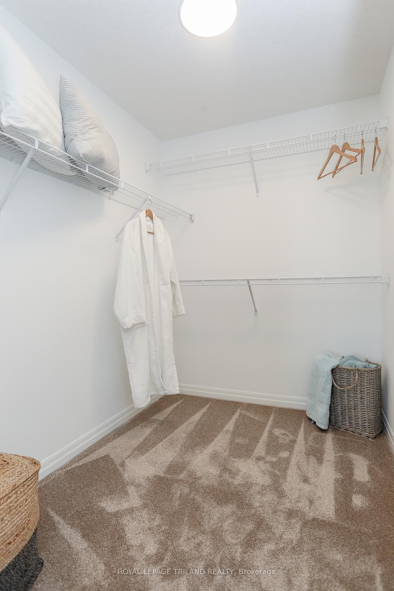 168 RENAISSANCE Drive photo 30