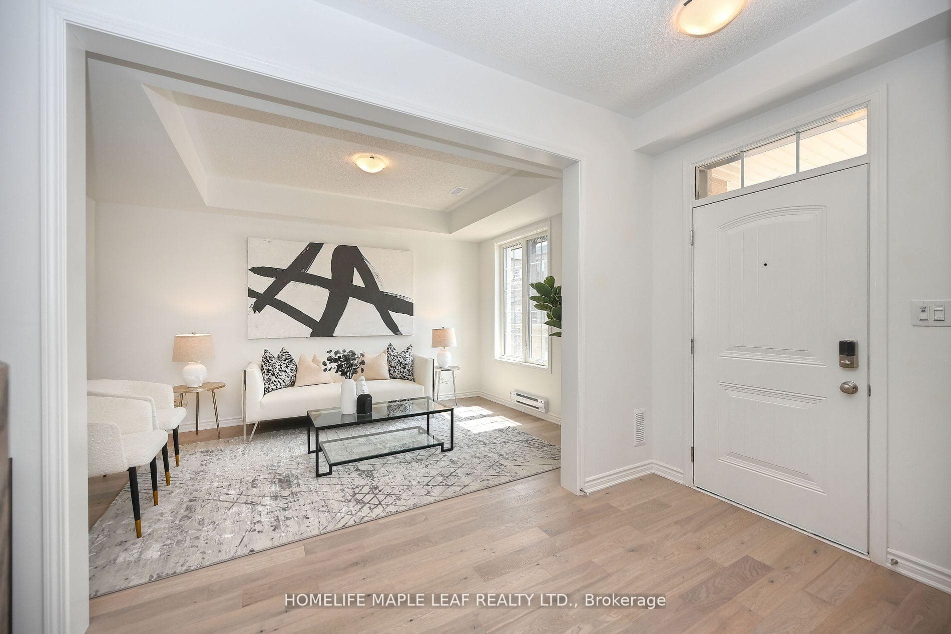 1383 Kobzar Drive photo 5