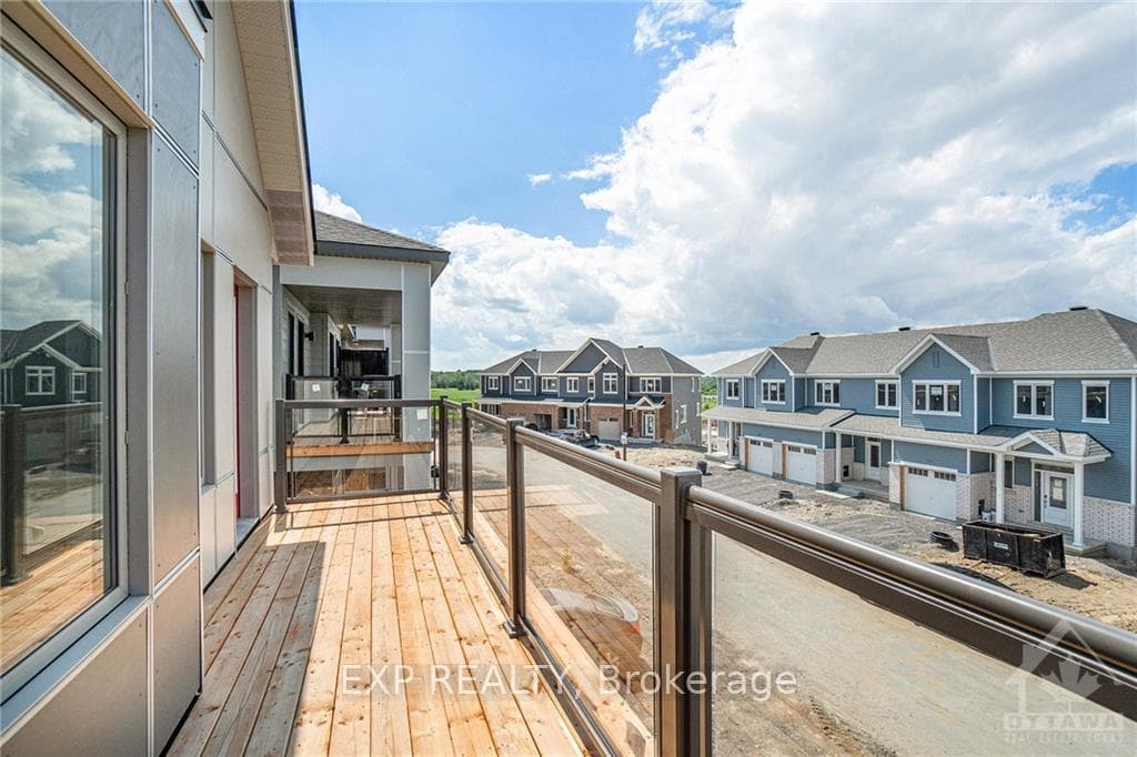 131 BEEBALM Crescent photo 30