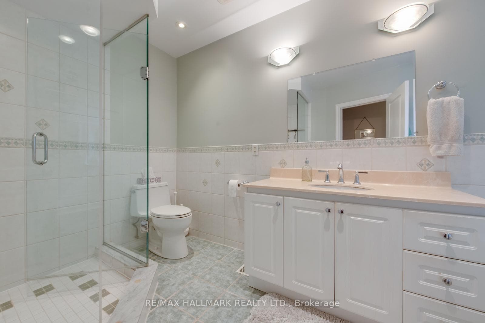 36 Hertle Avenue photo 23