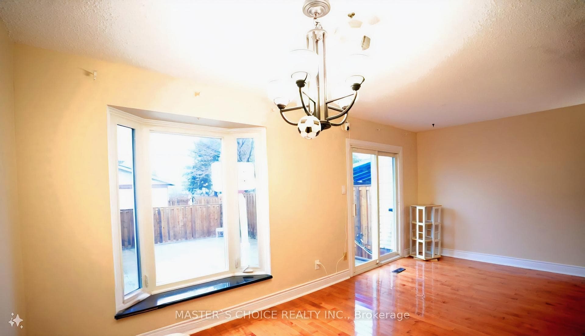 64 Phalen Crescent photo 7