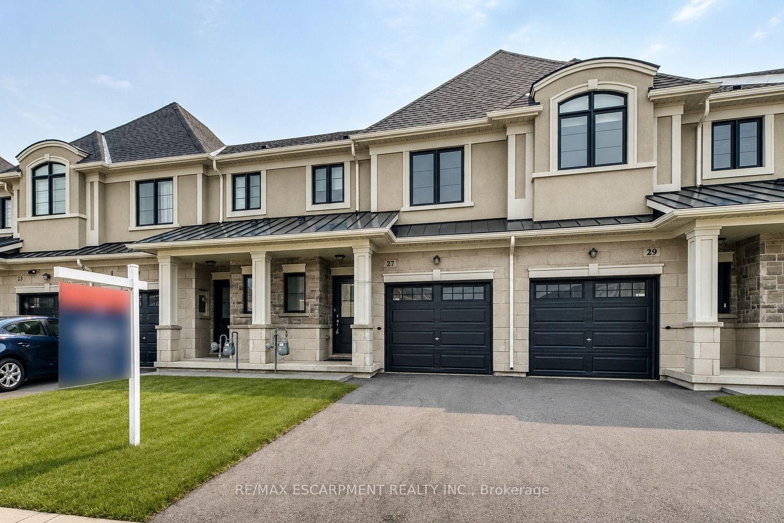 27 Mia Drive photo 2