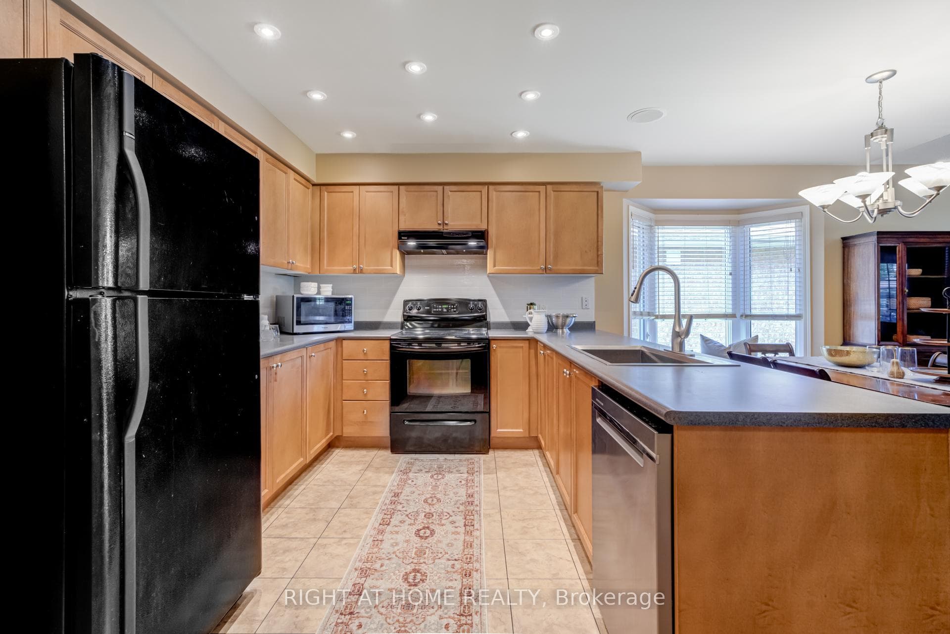 506 Flagstone Court photo 7