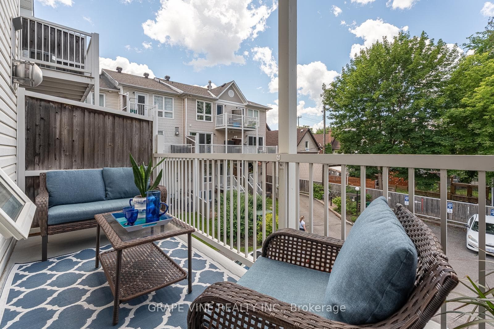 280 Bay Street Unit 14 photo 4
