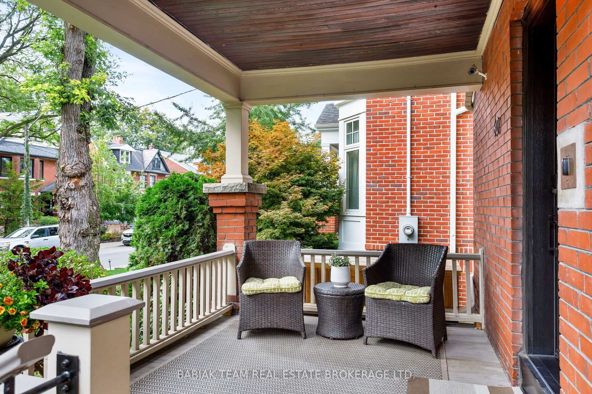 60 Hewitt Avenue photo 3